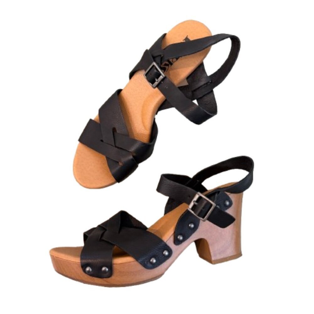 Korks Black Leather Studded Wood Platform Heels Sandals Size 8